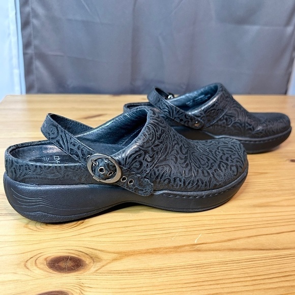 Dansko Ingrid Paisley Black Strap Buckle Slip On Work Slip Resistant Shoes 37 - Picture 7 of 13